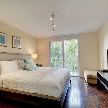 Renovated 2/2 Unit At Yacht Club/Aventura Apartment Exterior photo