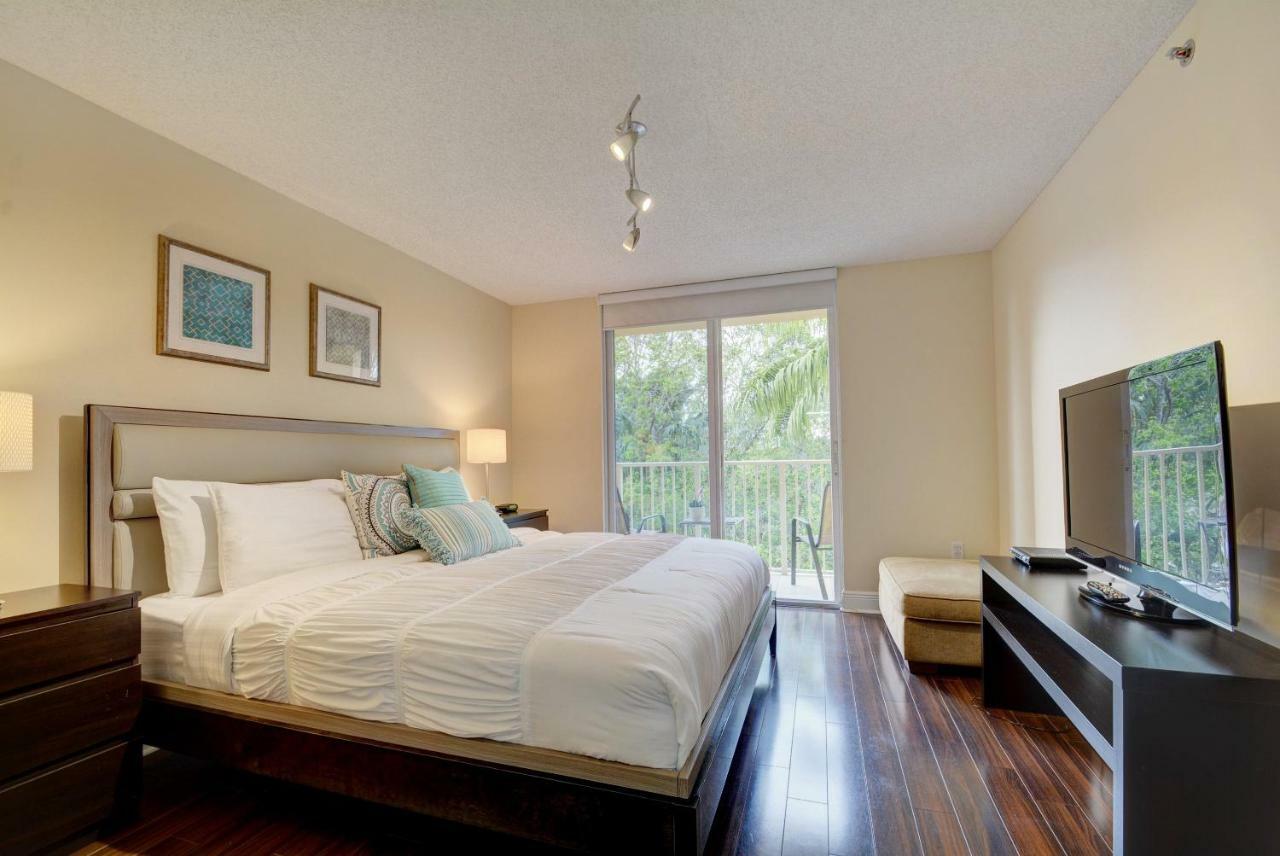 Renovated 2/2 Unit At Yacht Club/Aventura Apartment Exterior photo
