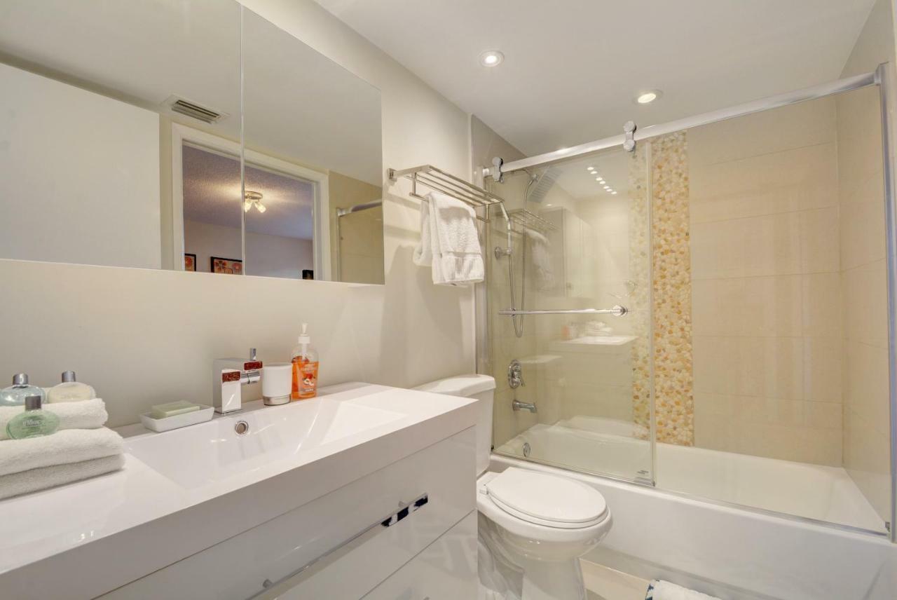 Renovated 2/2 Unit At Yacht Club/Aventura Apartment Exterior photo