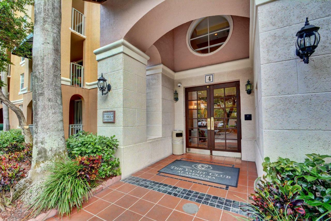 Renovated 2/2 Unit At Yacht Club/Aventura Apartment Exterior photo