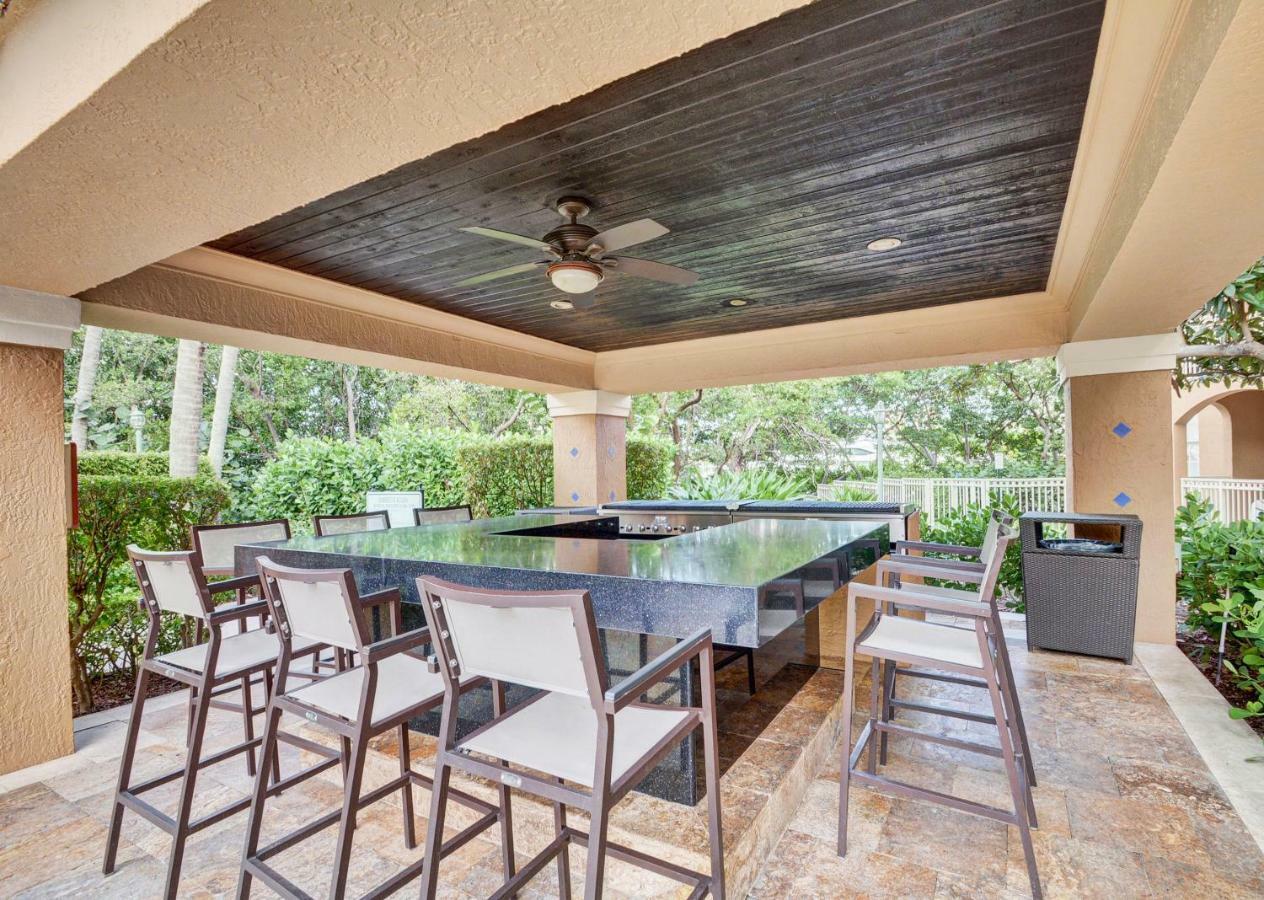 Renovated 2/2 Unit At Yacht Club/Aventura Apartment Exterior photo