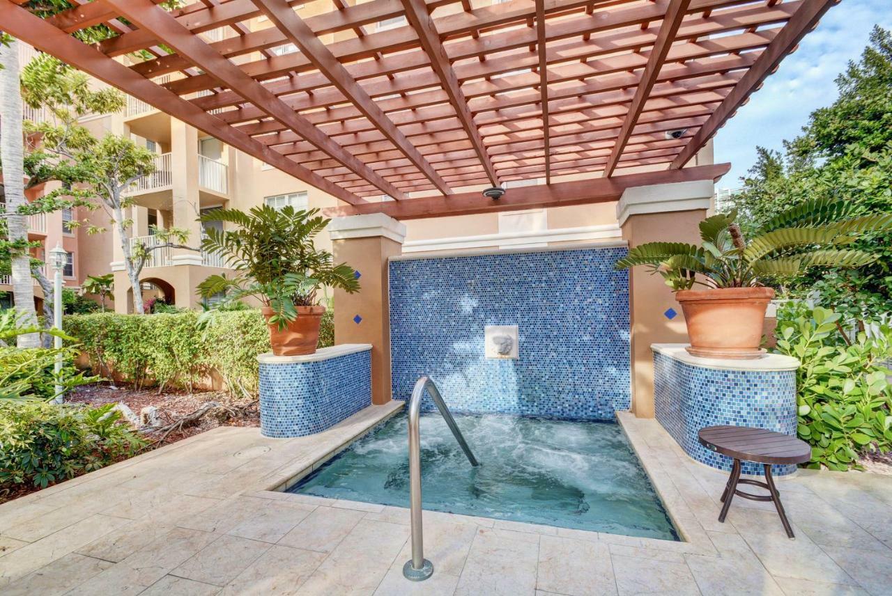 Renovated 2/2 Unit At Yacht Club/Aventura Apartment Exterior photo