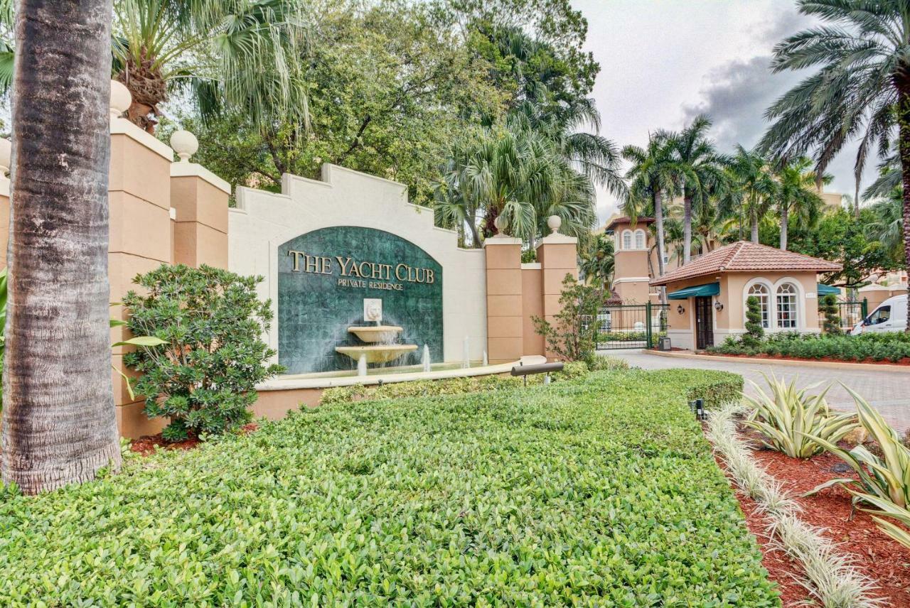 Renovated 2/2 Unit At Yacht Club/Aventura Apartment Exterior photo